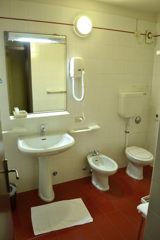 Hotel Ezzelino San Zenone Eksteriør billede